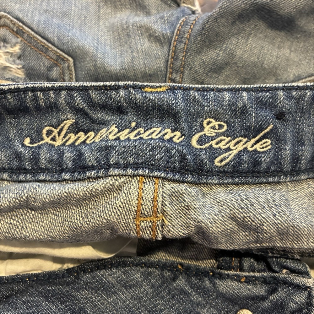 American Eagle Distressed Denim Shortie‎ Shorts Sz 00 Cuffed Stretch Festival - Picture 4 of 5